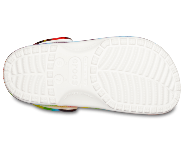 Tie dye graphic outlet crocs